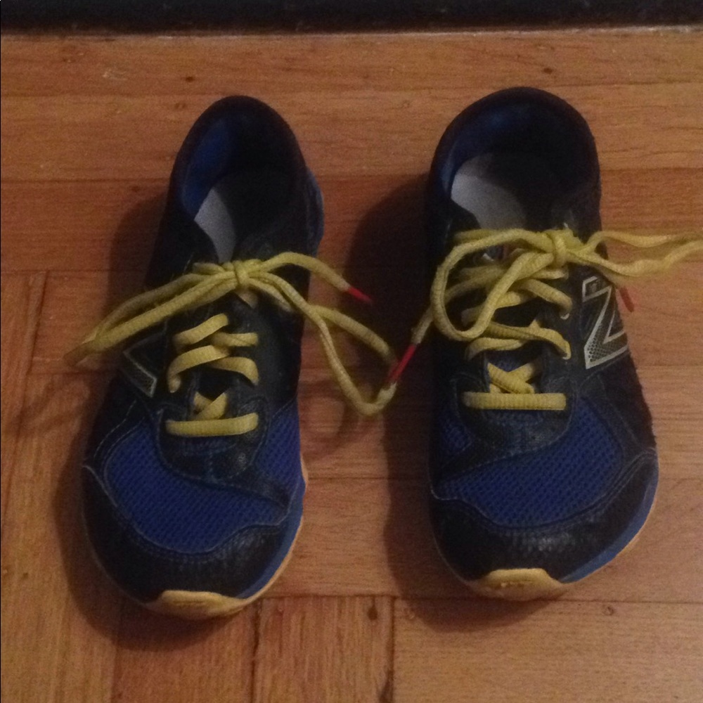 Boys new balance running shoes